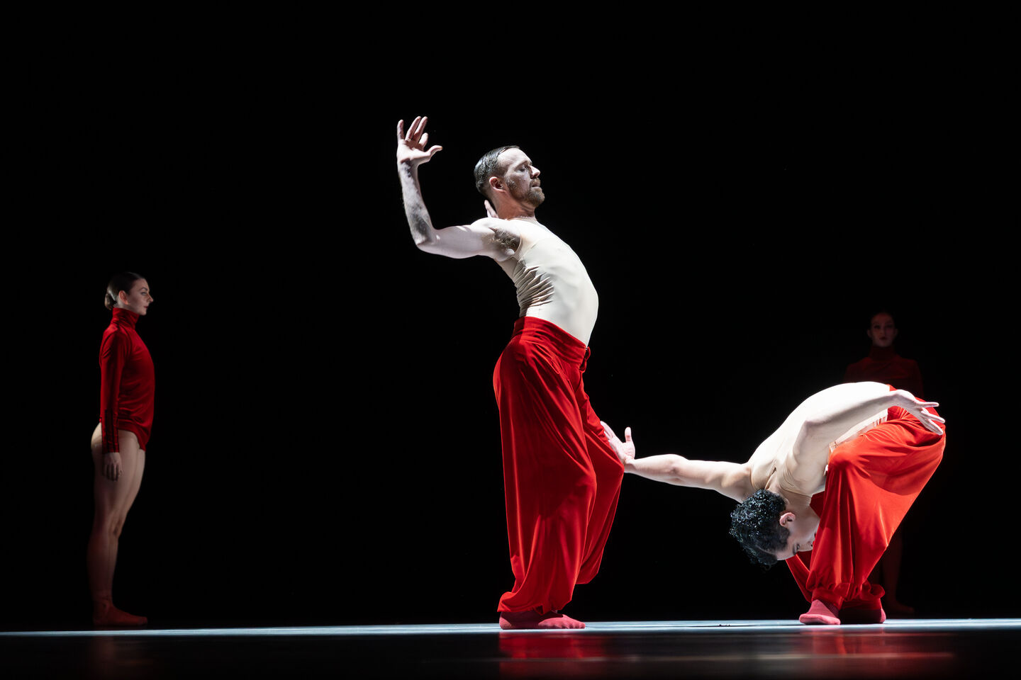 in: IM VERBORGENEN
Choreografie: FADE-OUTS