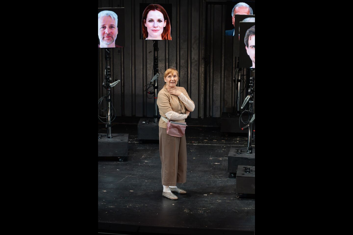 in: DIE ZEITMASCHINE